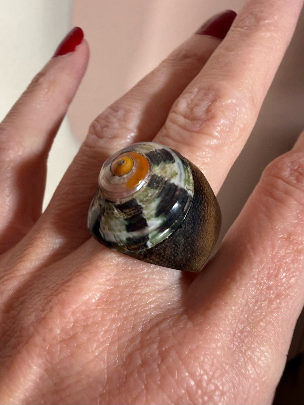 Vintage boho natural turban shell carved wooden rustic Oversized Ring size 8